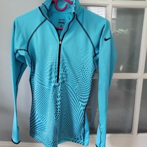 Nike Pro size small quarter zip